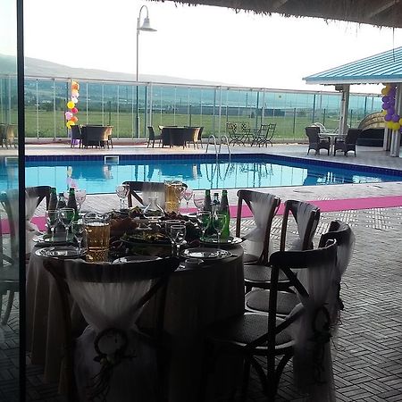 Vanilla Sky Georgia Hotel Natakhtari Bagian luar foto