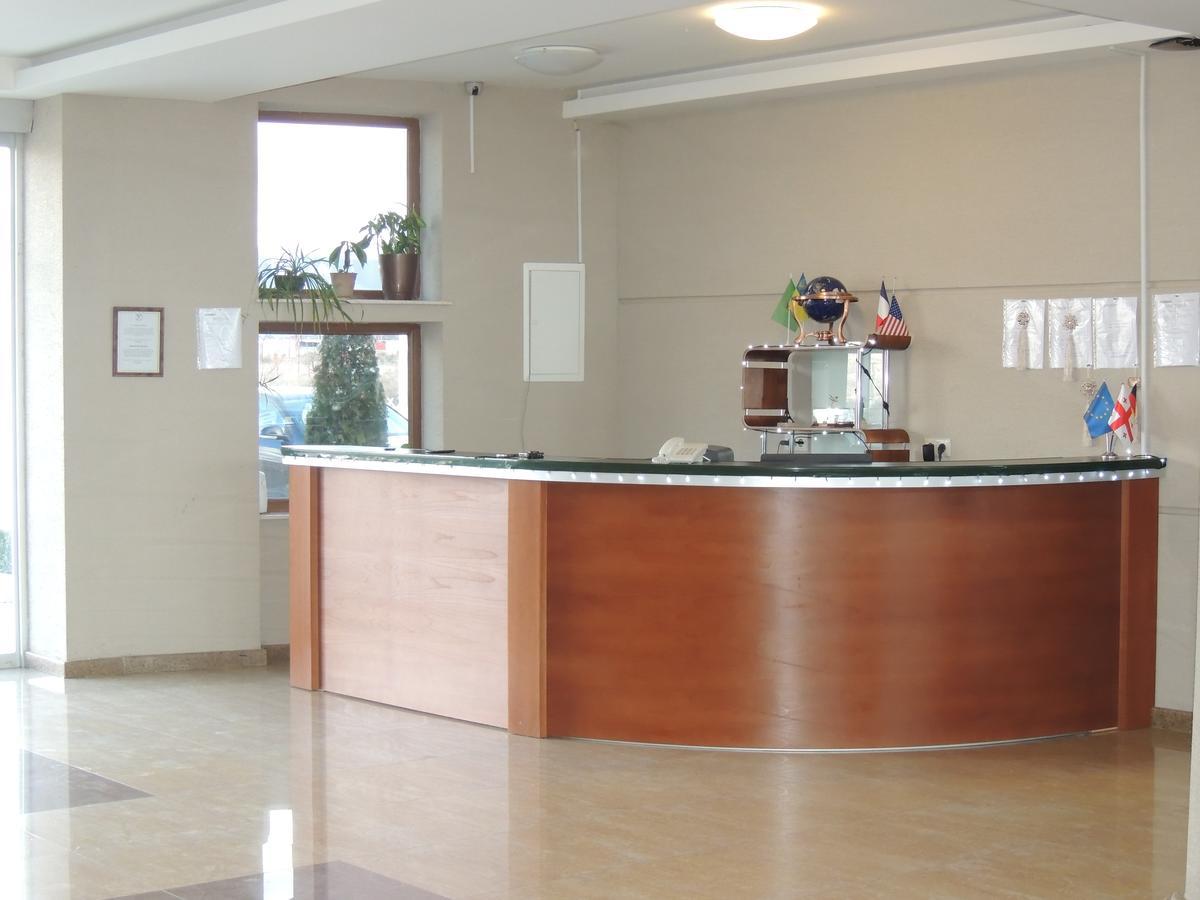 Vanilla Sky Georgia Hotel Natakhtari Bagian luar foto