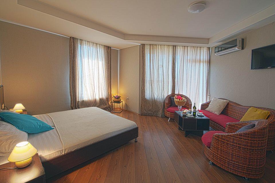 Vanilla Sky Georgia Hotel Natakhtari Bagian luar foto