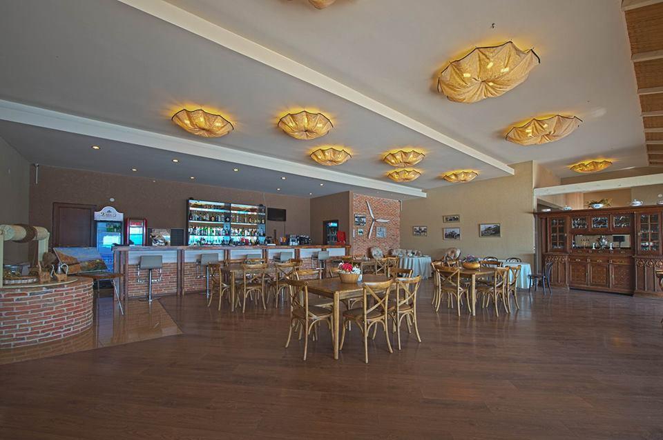 Vanilla Sky Georgia Hotel Natakhtari Bagian luar foto